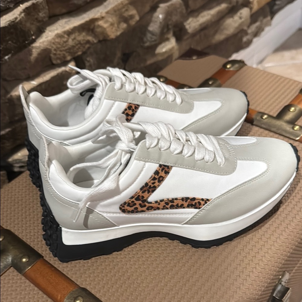 Steve Madden sneakers 🥰